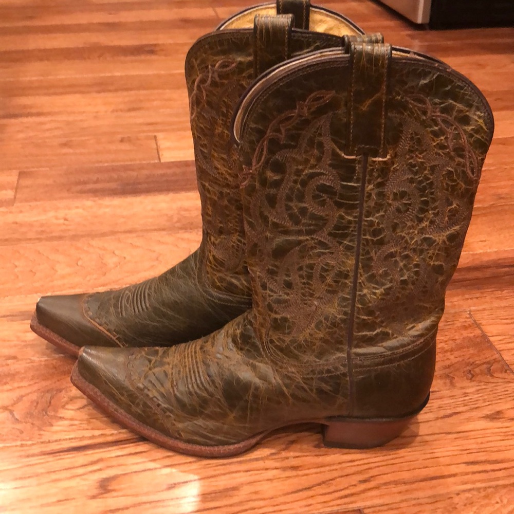 Tony Lama cowboy boots. - Picture 5 of 5